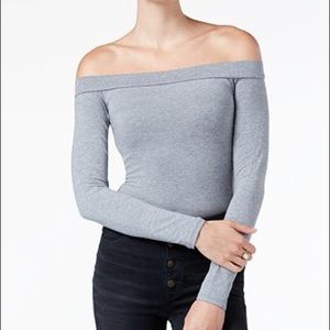 Brand new with T size small off the shoulder bodyS